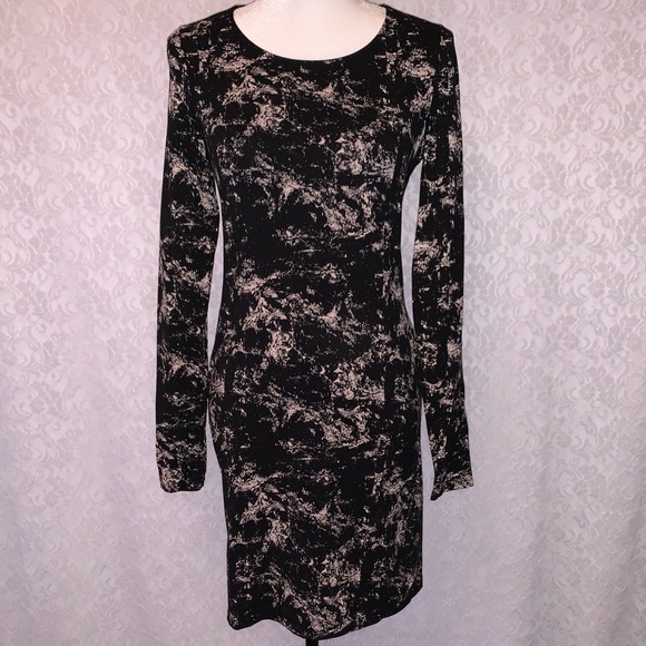 H&M Dresses & Skirts - H&M WOMENS DRESS SIZE SMALL